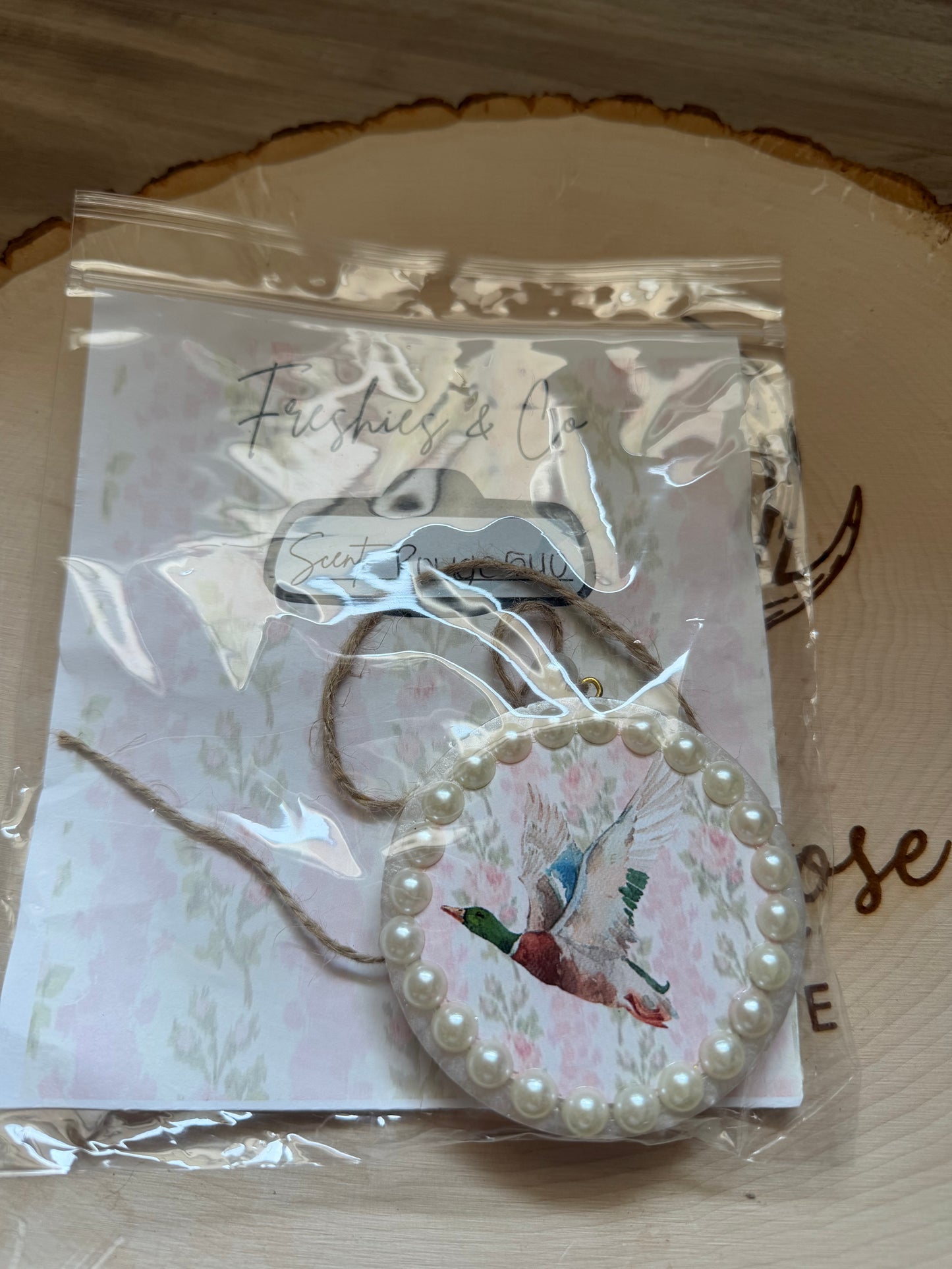 Rouge 540 Love Shack Flying Duck Freshie