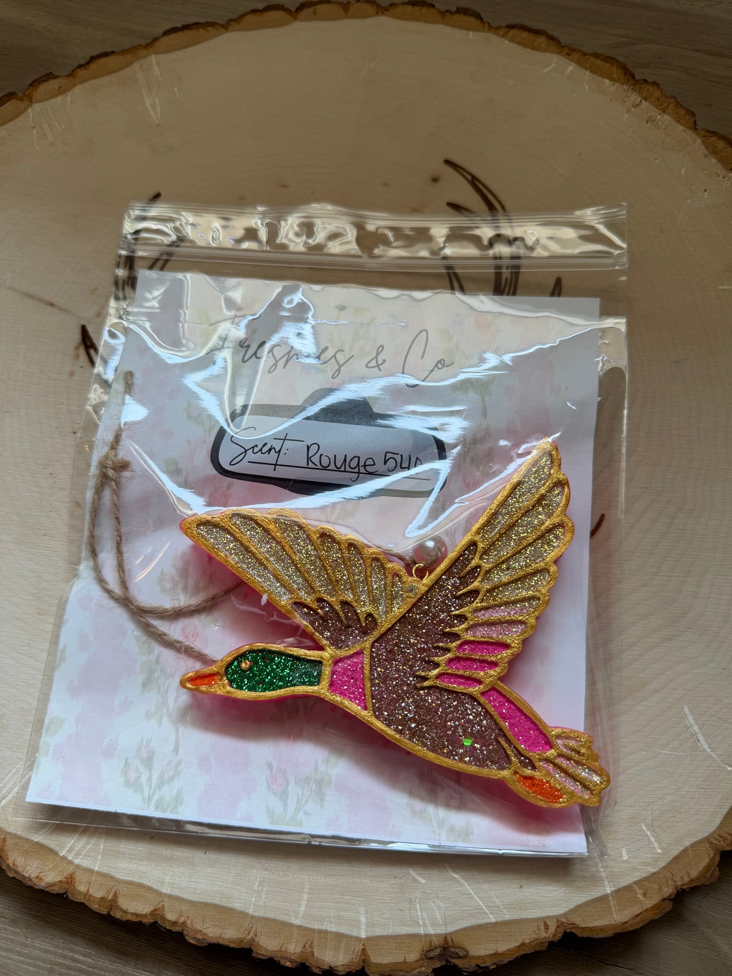 Rouge 540 Sparkle Duck Freshie